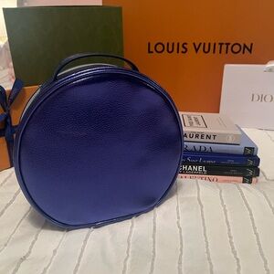 Beautiful electric blue unbranded cosmetic case brand new without tags.